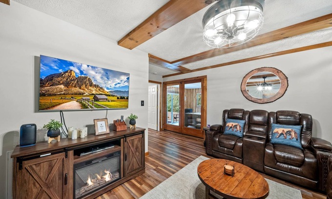 Zionville House | PRIVATE GETAWAY IN GATED COMMUNITY