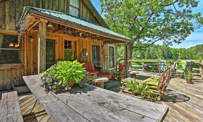 Advance House | Private Getaway on 270 Acres with Lake Swim and Canoe