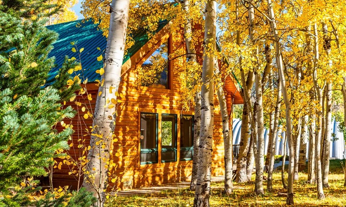 Kremmling House | Private Gore Pass Adventure Cabin With Hot Tub