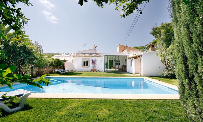 El Vila Villa | Private Grounds, Walking Distance to Puerto Pollensa, New PS5, Bikes