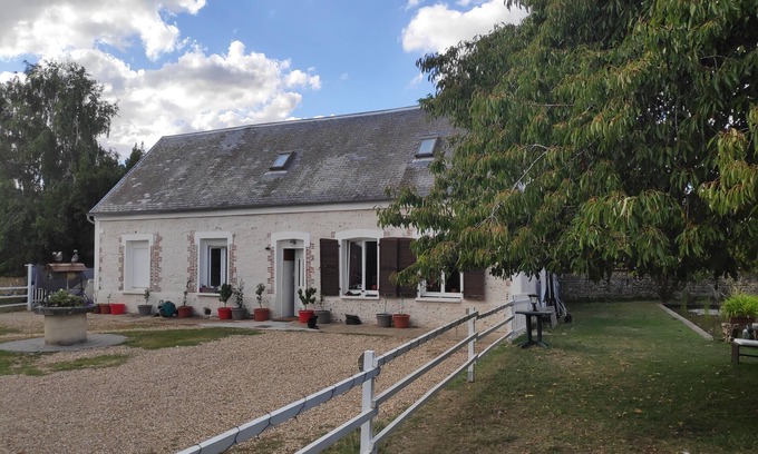 La Couture Boussey Bed & Breakfast | Private guest house with swimming pool, jacuzzi, Nordic bath and games!