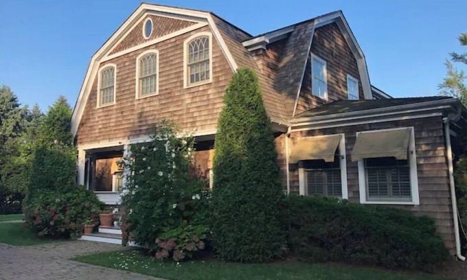 Water Mill House | Private guest apartment close to beach with pool & tennis