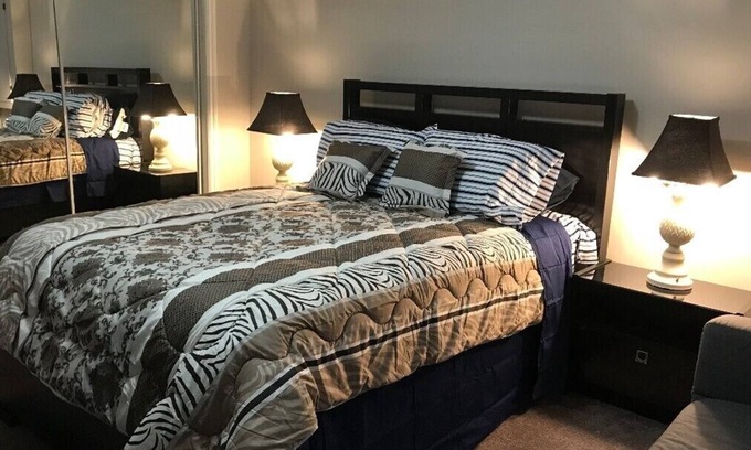 Alcona House | Private guest suite in Innisfil near beach