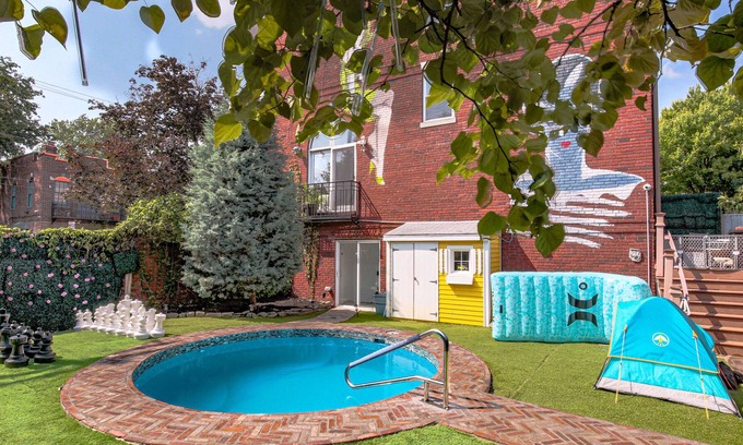 Southwark House | Private Heated Pool with City views and Gym!