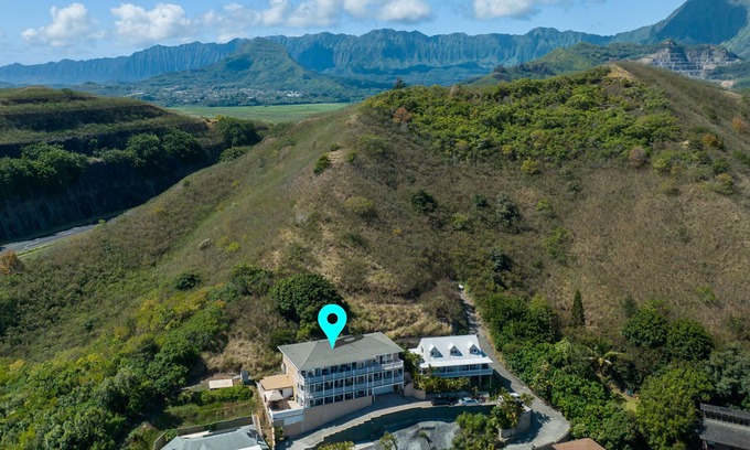 Kaneohe House | Private Hilltop Retreat, Spectacular View, Minutes to Kailua Beaches!