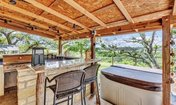 Fredericksburg Other | Private Hilltop Farmhouse in Wine Country with Llama, Jacuzzi & Amazing Views