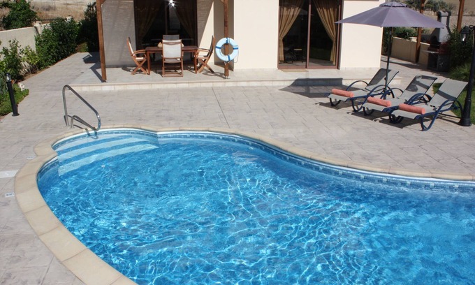 Pissouri Villa | Private holiday villa close to the beach and all the other amenities