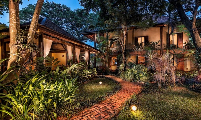 Siem Reap Villa | Private Holiday Villa with your private full facilities' usages & personal chef!