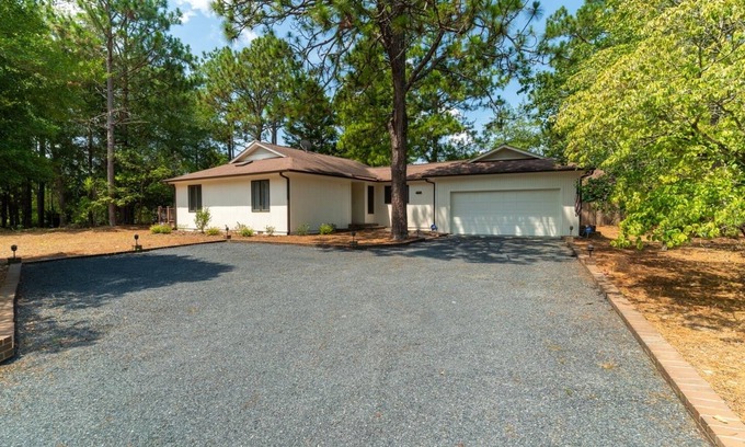 Pinehurst House | Private Home in Pinehurst - Super close to the resort and The Village