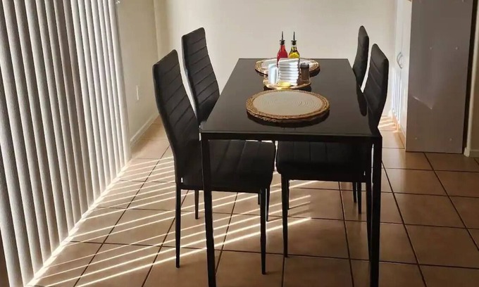 Sierra Vista House | Private Home in Sierra Vista