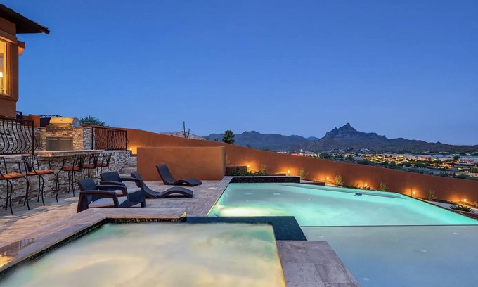 Fountain Hills House | Private Home in Scottsdale/Fountain Hills, AZ. Movie Theater, Pool, Hot Tub, Pool Table, Casita