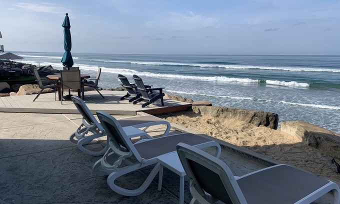 South Oceanside House | PRIVATE HOME ON THE BEACH - 3 BR./2.5 BA. - 5 STAR REVIEWS