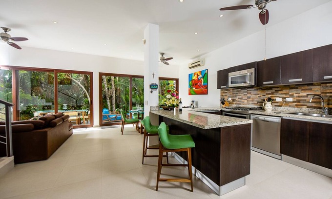 Akumal House | Private Home, Steps to Beach Club, Walk to Town/Restaurants ,Snorkeling