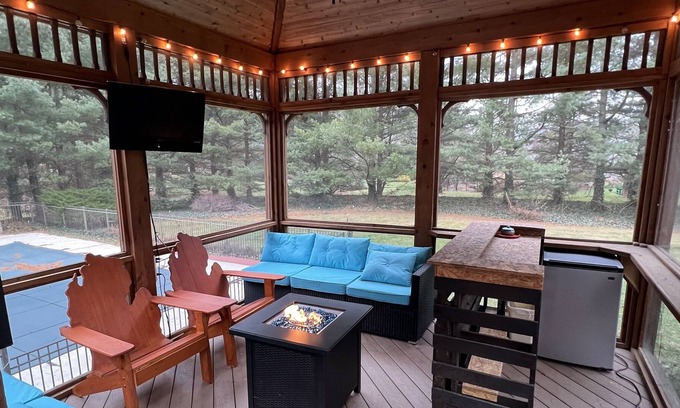 Whittaker House | Private Home with Large Property Near Ann Arbor