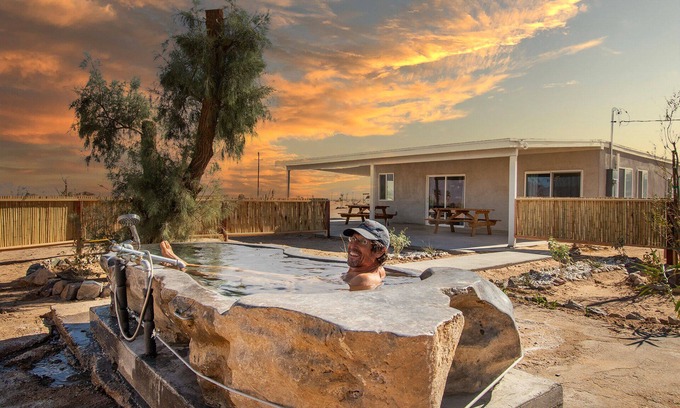 Wonder Valley House | Private Hot Springs - Desert Willow House
