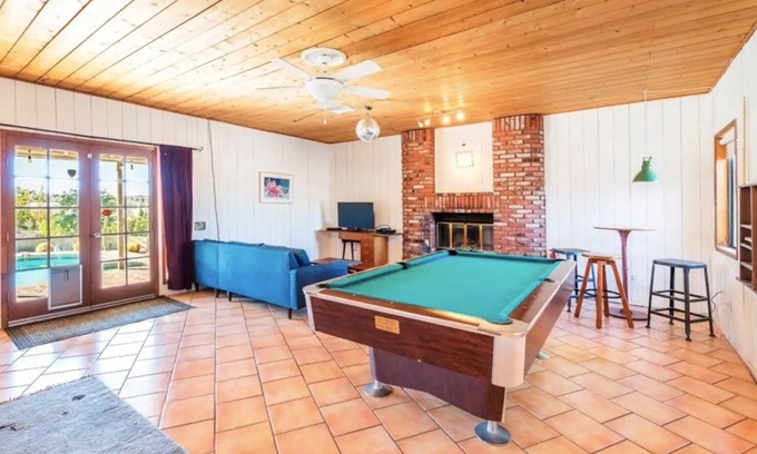 Twentynine Palms House | Private Hot Tub & Pool/Resort