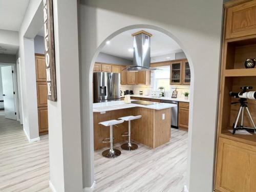 New Kingston House | Private Hot Tub - Game Room - Luxury Home