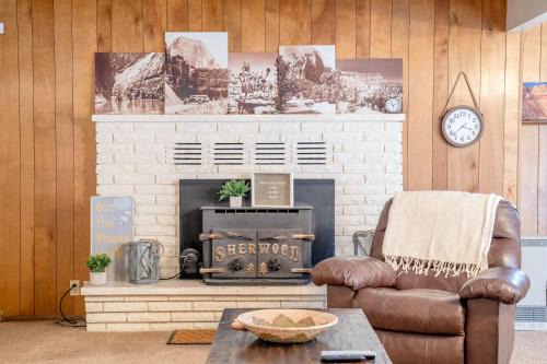 Zion National Park East Entrance House | Private Hot Tub Less than 30 min to Zion National Park