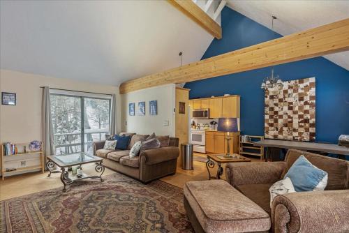 Summit Park House | Private Hot Tub Patio Grill Walk to Summit Park Trail