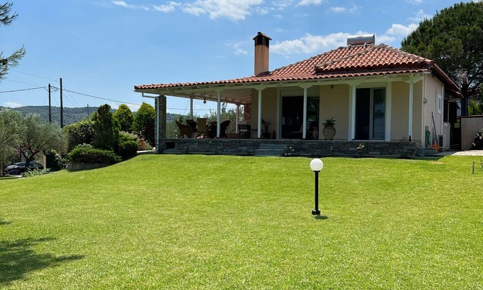 Ormos Panagias Villa | Private house and garden, spacious with sea view