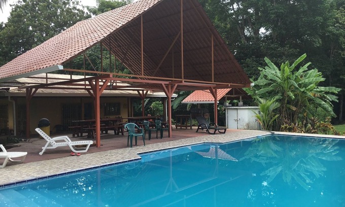 Damas House | PRIVATE HOUSE AND FARM FOR 8-31 PEOPLE