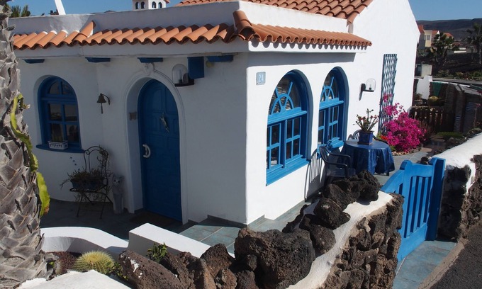 La Pared House | Private house in a beautiful place, on the beach of La Pared. privacy and nature