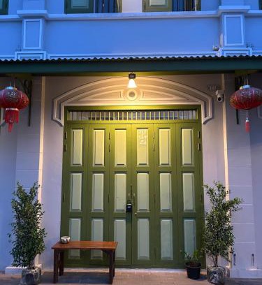 Chakkrawat Villa | Private house in chinatown 5 Mins walk MRT Samyot 15 Mins Iconsiam