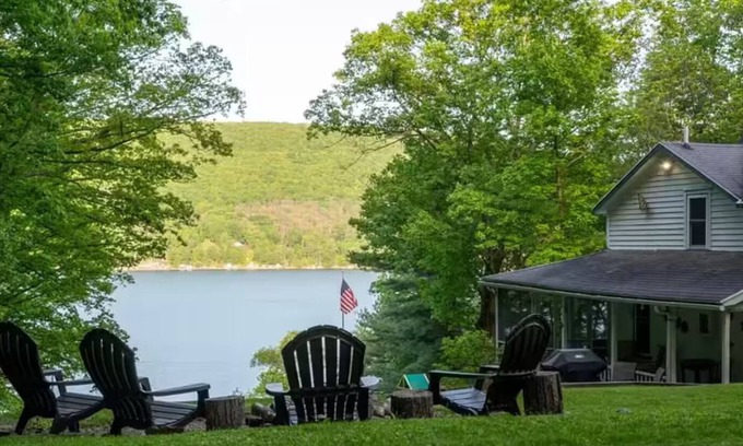 Hammondsport House | Private Keuka lake home with 4 acres of land and 70 ft of lake frontage