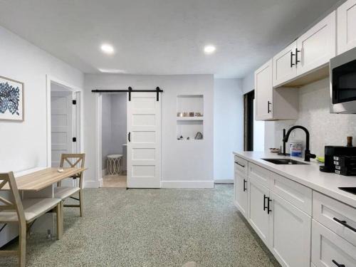 Coral Way Apartment | Private King Suite in Miami