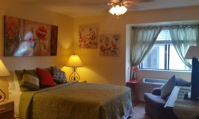 Englewood Condo | Private Kitchenette Studio Denver/DTC Fully Furnished Long/Short Term Stay