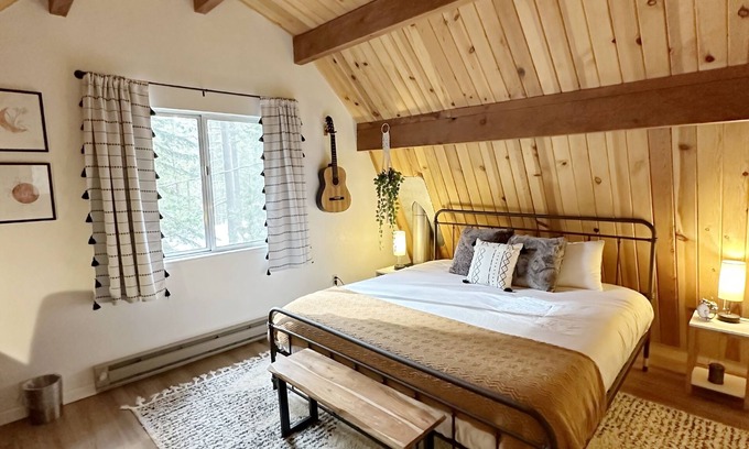 Long Barn Cabin | Private Lake Access! Near Pinecrest & Dodge Ridge - Great for kids and families