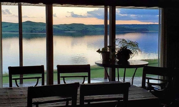 Pollock House | Private Lake House with 20 acres!