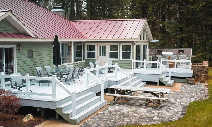 Chestertown House | Private Lakefront! 17 beds! Hot Tub! 20 min to Ski!