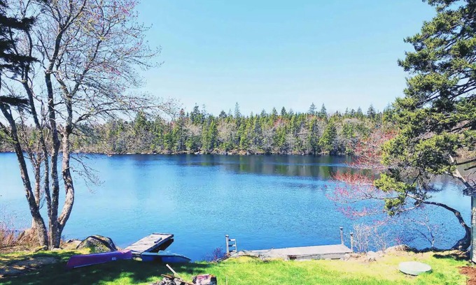 Halifax County House | Private Lakefront Escape | Swim, Sip Wine & Stargaze | 25 Mins to Halifax