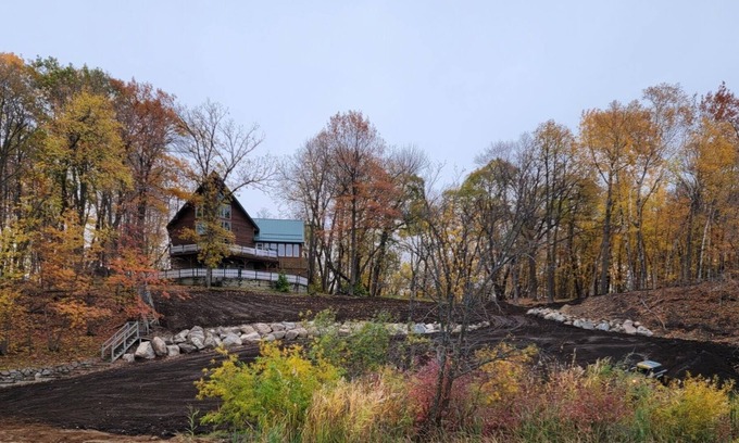 Ida House | Private lakeside getaway in the woods