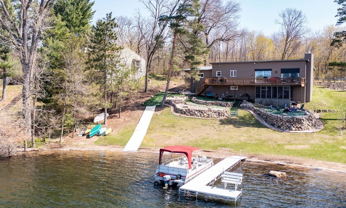 Pine River House | Private land Lakehouse