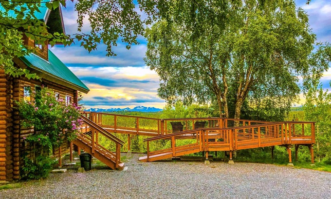 Cohoe House | Private Lodging on 12 Acres with Kenai Mountain Views