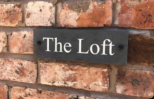 Sutton Maddock Apartment | Private Loft Country Hideaway