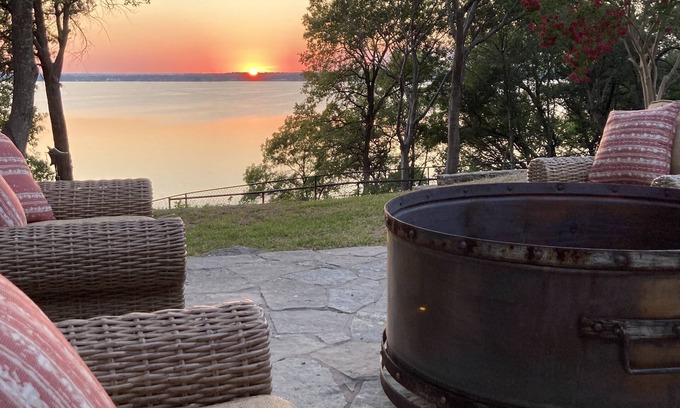 Granbury House | Private, Lush Lakefront House with Deepwater Dock and Shore