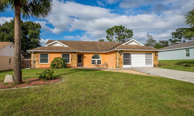 Spring Hill House | Private Luxurious 3BR Pool Home