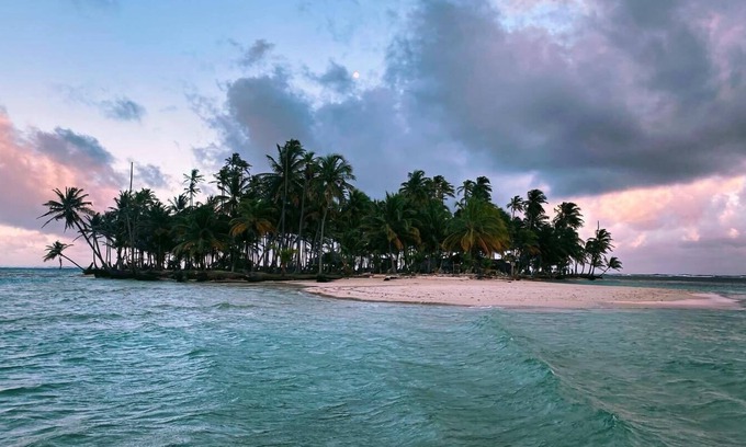 Carti Tupile Boat Rental | Private luxury catamaran in the San Blas Islands