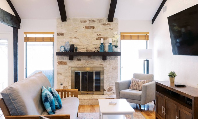 Wetmore House | Private Luxury Home In San Antonio's Best Area!