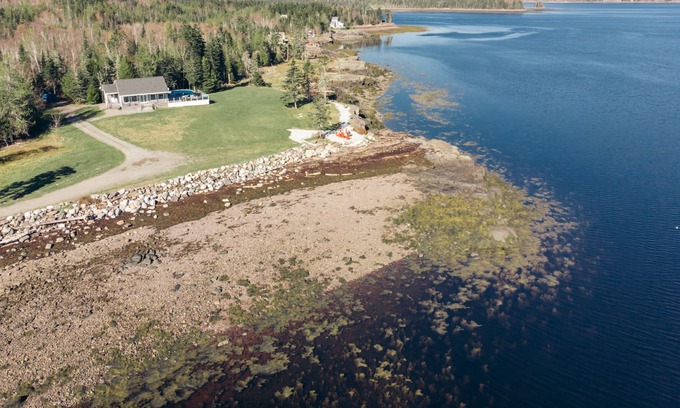St. Andrews Cottage | Private Luxury Oceanfront Cottage near St. Andrews w/hot tub & pool