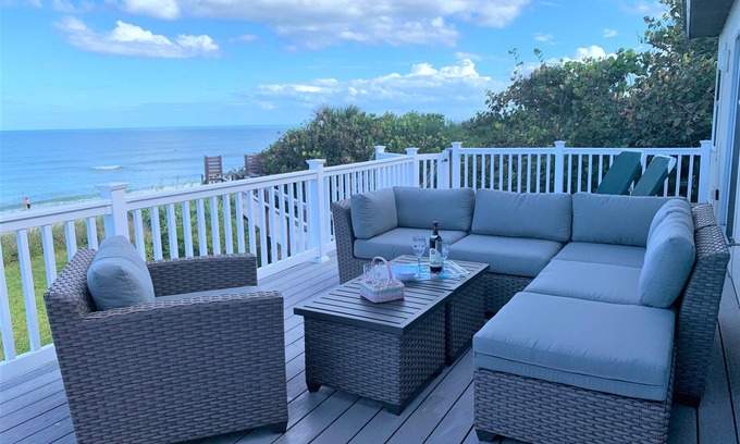 Sunnyland Beach House | Private - Melbourne Beachfront luxury