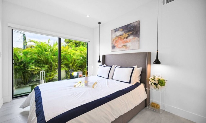 Buena Vista Apartment | Private Miami Getaway mins from Wynwood, Design District, Midtown & South Beach