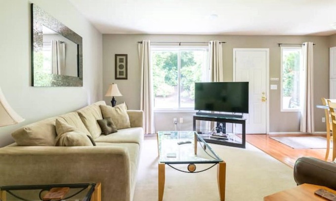 Kenmore Apartment | Private Mother In Law Apartment with a separate entrance