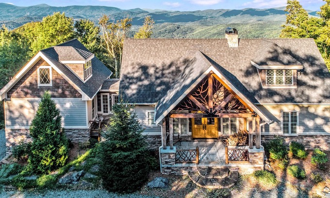 Banner Elk House | Private Mountain Cabin w/Hot Tub, Endless Views, Fireplace, Game Room on 3 acres