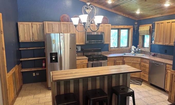 Darby House | Private mountain home nestled in the mountains in beautiful Darby, MT.