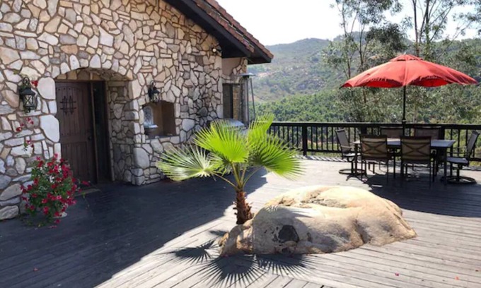 Escondido House | Private Mtn. Top Italian Villa -Safari Park, Wine, Golf, Relax