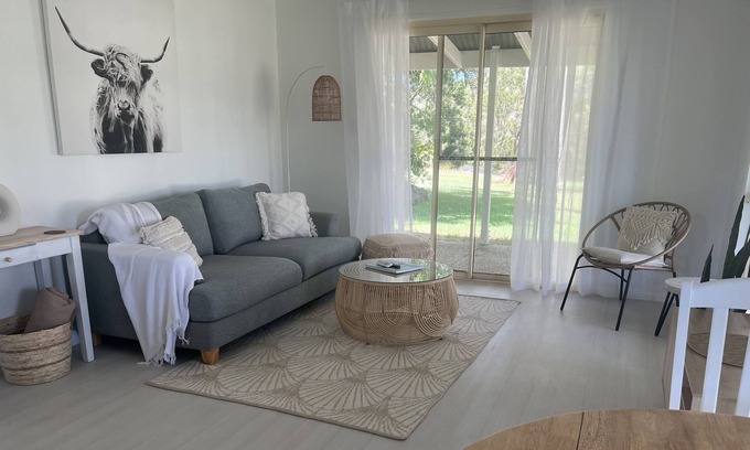 Cooroy Cottage | Private Noosa Hinterland Cottage